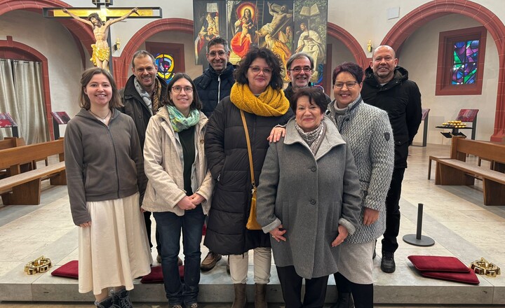 v.l.n.r.: Sophia Kirtz, Burkard Grygier, Katrin Sturm, Roland Harth, Julia Stampfer, Peter Stockmann, Traudl Dengl, Marion Röschert, Andreas Barber 